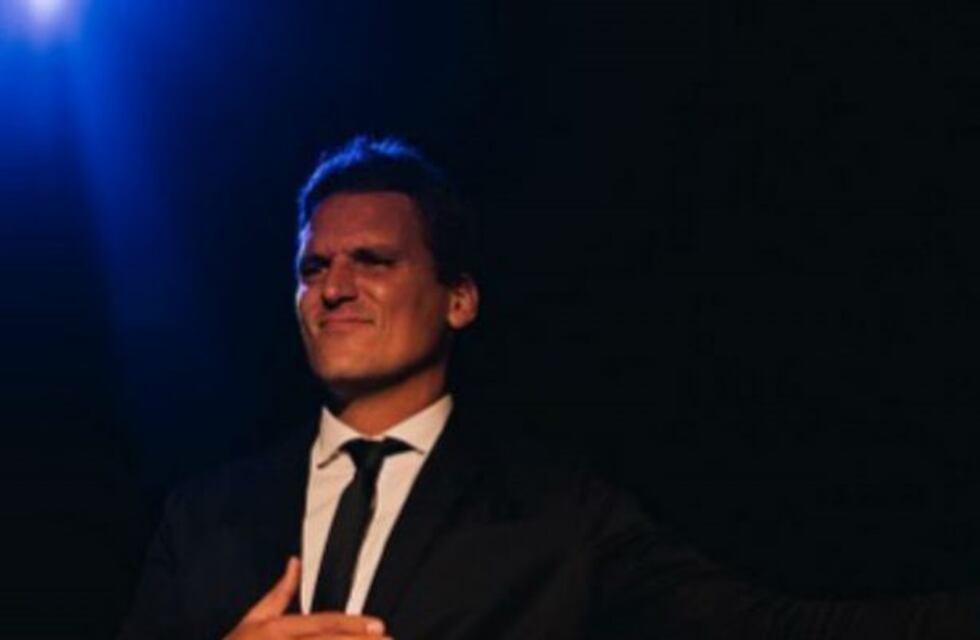 Monguzzi suspende su show de apertura para Chayanne en el Orfeo