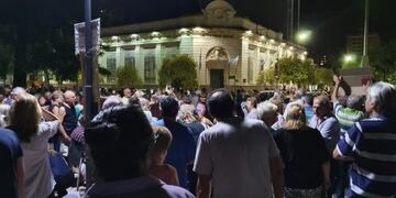 Usarán un recurso de amparo colectivo contra el impuestazo municipal\u002E (Web)\u002E