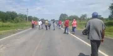 Los originarios de la colonia La Primavera cortarón la ruta nacional N° 86 por falta de agua