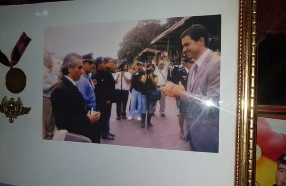 Un policía salteño vendió sus medallas de oro para poder subsistir