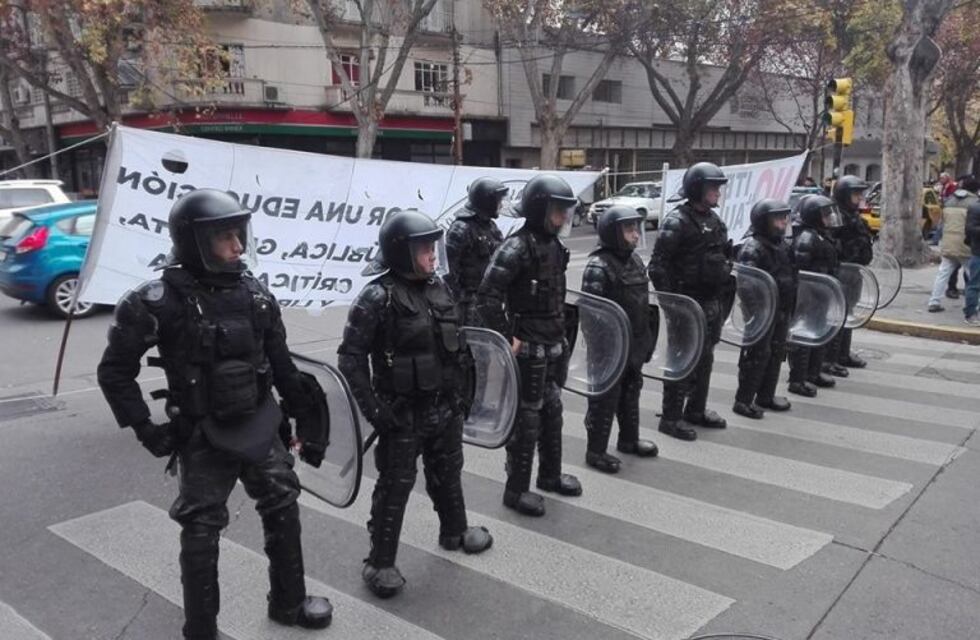 El Gobierno manda Infantería al plenario del SUTE