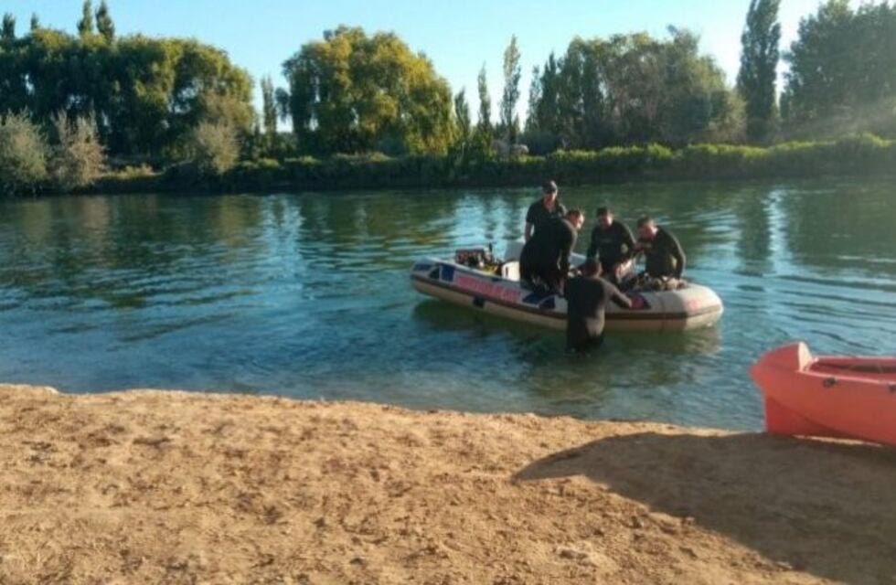 Apareció el cuerpo del joven de 17 años en la reja de la ex Indupa, en Cinco Saltos.