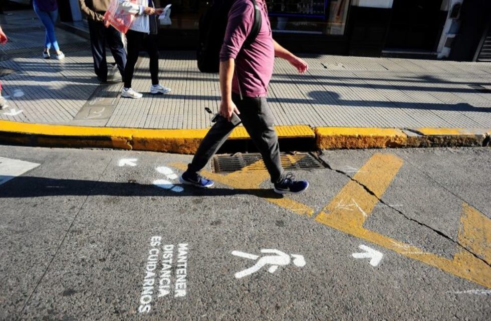 Coronavirus: la Ciudad creó calles peatonales para garantizar el aislamiento en zonas comerciales