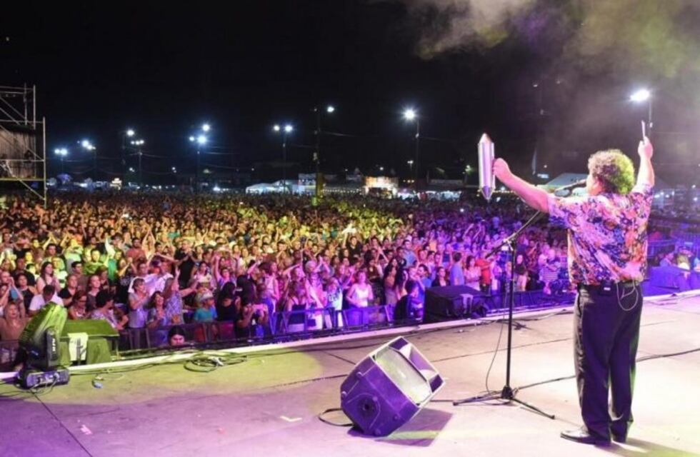 Imponente show de "Los Palmeras" en la Fiesta Nacional de la Playa