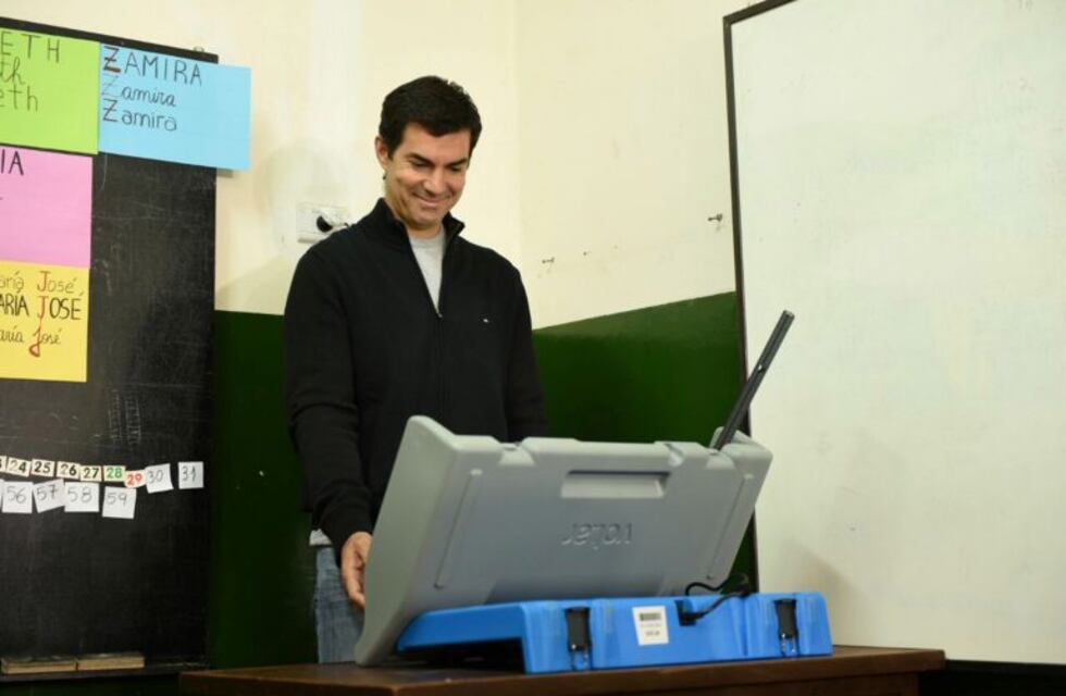 Juan Manuel Urtubey: "Ofrezco mi renuncia sin resistencia al Partido Justicialista"