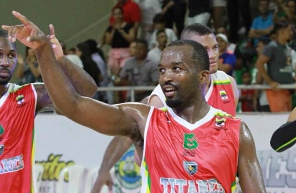 Xabier Roberson, nuevo refuerzo de Atenas