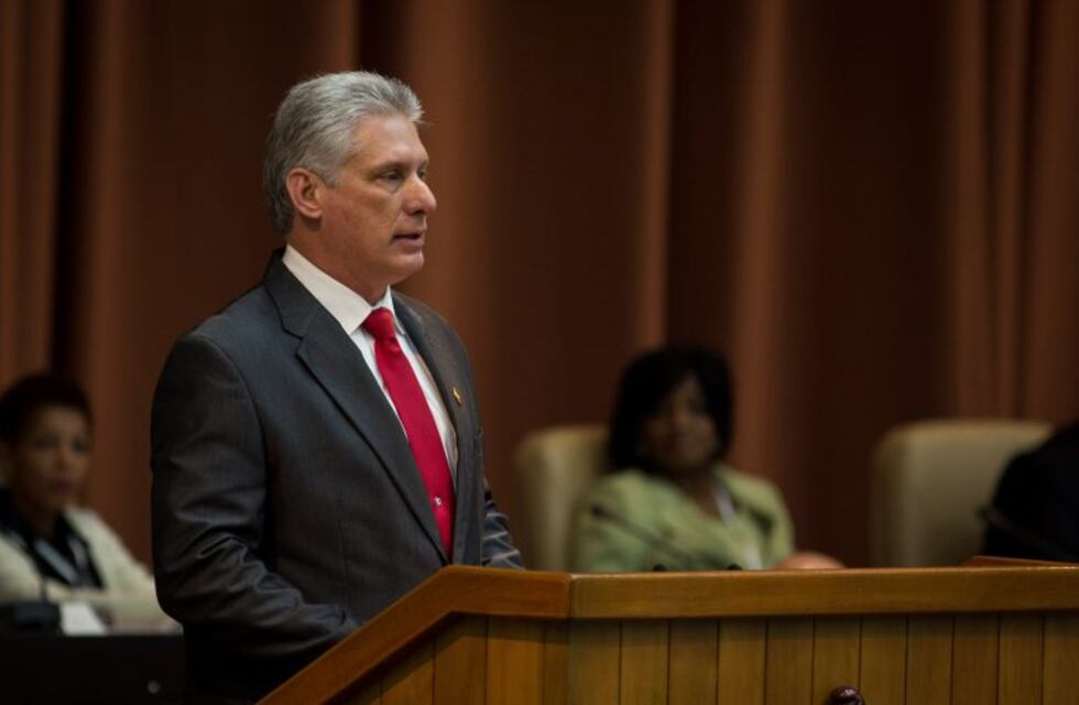 Quién es Miguel Díaz-Canel, el nuevo presidente de Cuba