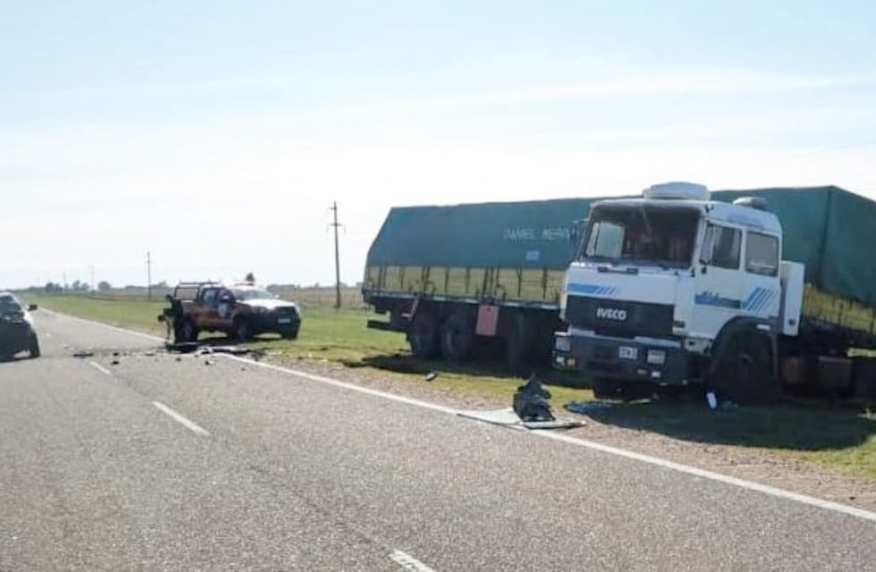 Una camioneta conducida por un joven pampeano chocó con un camión cerca de Quetrequén
