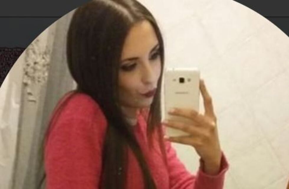 Se cayó de la escalera durante su fiesta de 15, compartió el video y se viralizó