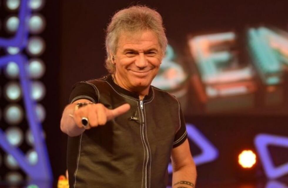 Beto Casella y el Himno cantado por la Mona: "Me gustó más que la versión de Charly"