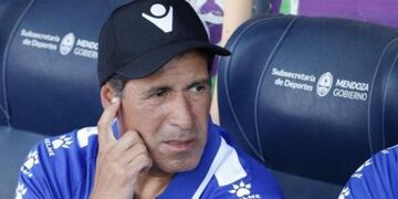 El técnico de Godoy Cruz, Marcelo Gómez habló luego de la dura derrota Racing Club y no piensa en dar un paso al costado\u002E