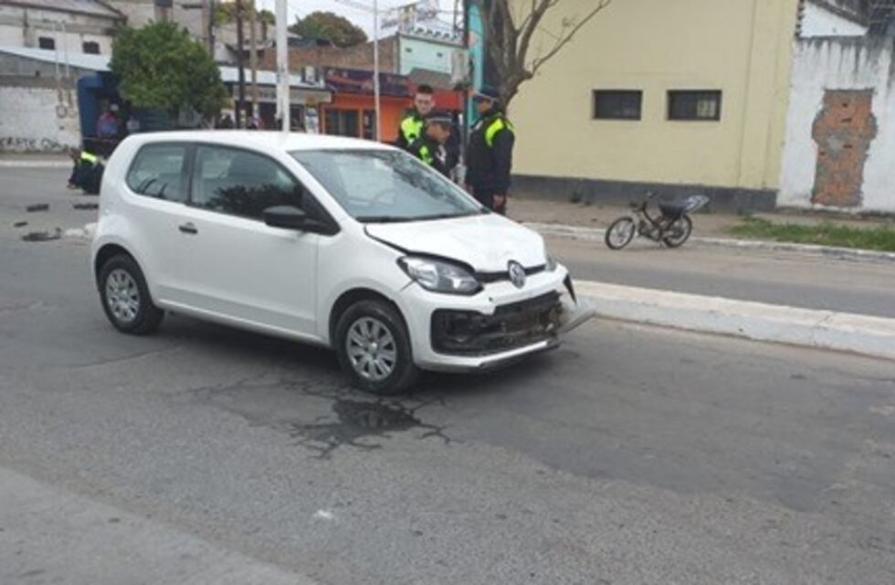 Un motociclista falleció tras chocar con un automóvil en la ciudad de Famaillá