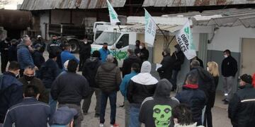 Empleados municipales vuelven a trabajar\u002E