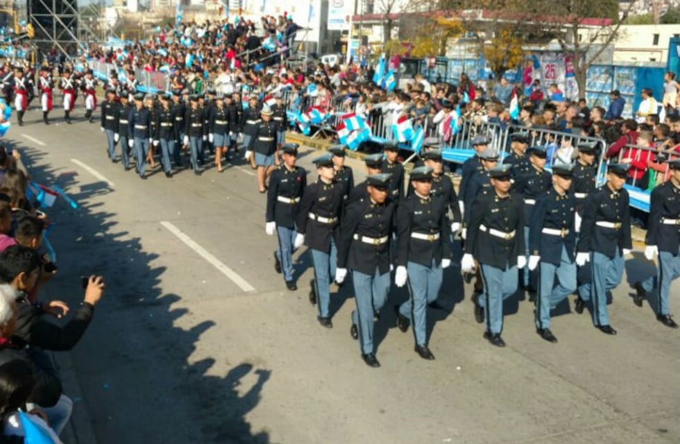Por el desfile del 25 de Mayo habrá modificaciones en el tránsito