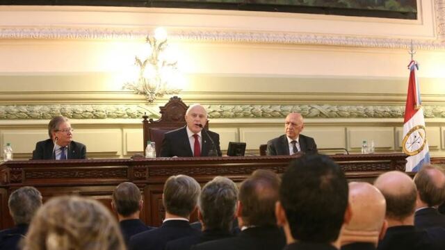El ex intendente de Rosario dijo que el Ejecutivo provincial
