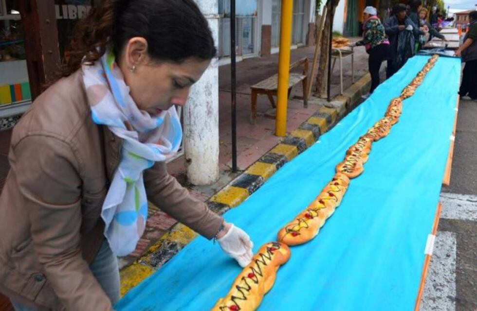 Récord: Huerta Grande hizo la trenza de Pascuas más larga de Córdoba