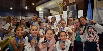 Festejo de las gimnastas de Misiones\u002E