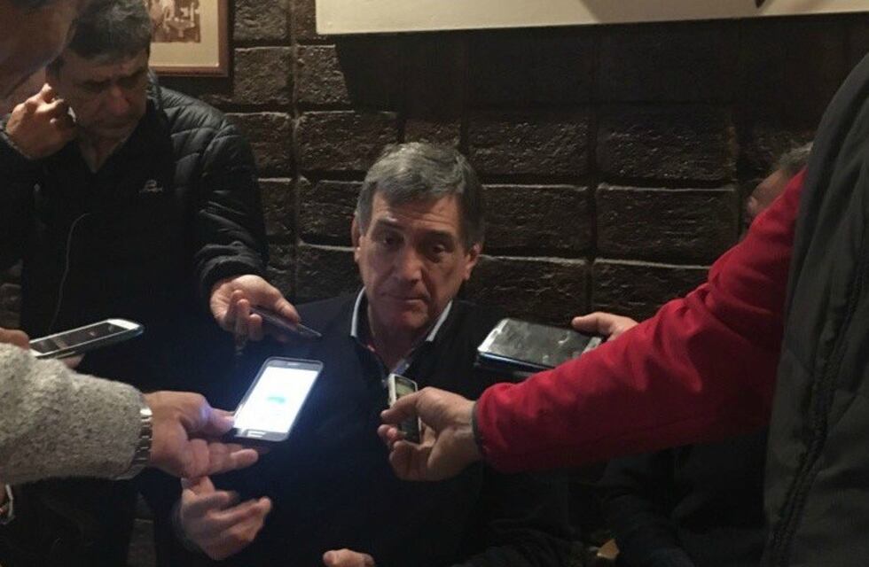 El día después del hackeo, Boasso recuperó su cuenta para limpiar las "basuras escritas"