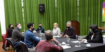 Reunión de la Comisión del Fondo Becario Municipal, por las becas municipales a jardines de infantes