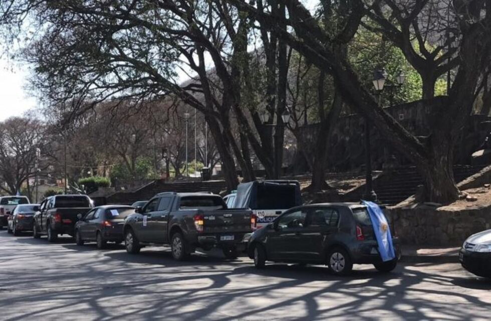 Coronavirus en Salta: el turismo  realiza una caravana y pide medidas para su sobrellevar su crisis