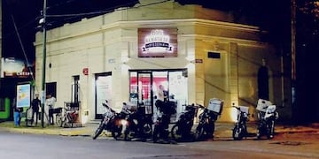 Adrián Albanece fue asesinado en su pizzería\u002E (Foto: Facebook)