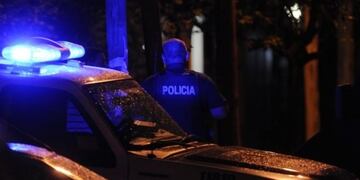 Delincuentes asaltaron y torturaron a una pareja de ancianos en San Rafael\u002E