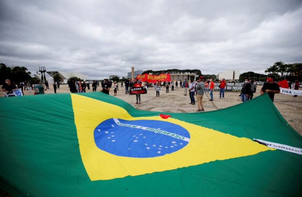 Coronavirus en Brasil: con casi 20.000 casos en un día, se acerca a los 300.000 infectados