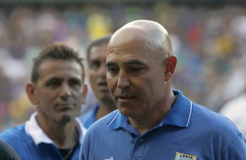 Llop ratificó la oferta de Newell's pero dijo que "todavía no tiene importancia en este momento"