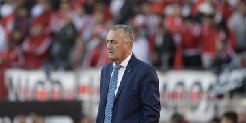 Gustavo Alfaro, sobre el esquema ante River: \