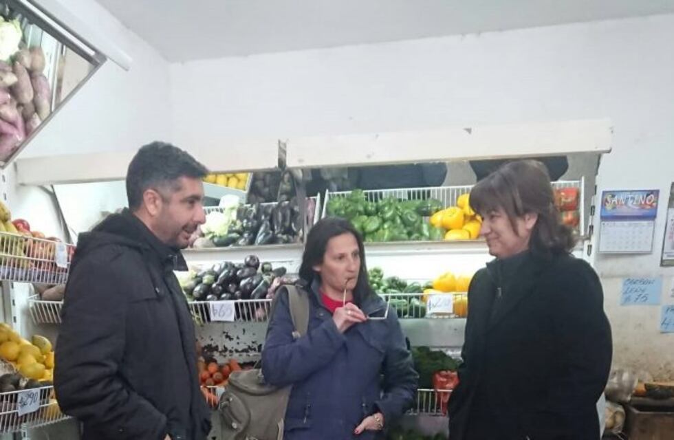 Los comerciantes de Avenida Dalinger recibieron la visita de Leandro Morer y Amalia Vagni