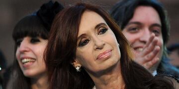Cristina, Máximo y Florencia Kirchner, los tres vinculados a la Causa Hotesur-Los Sauces. Foto: Archivo.