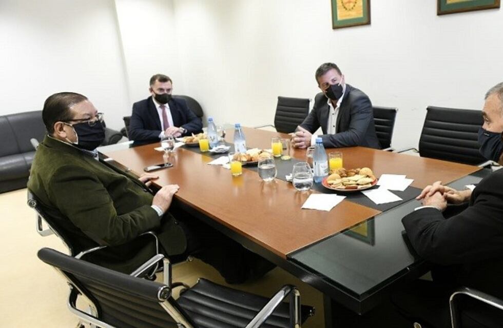 Jaldo se reunió con legisladores del Bloque PJS Recuperemos Tucumán