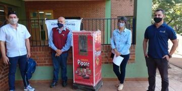 El festejo por el aniversario del Rotary Centro Eldorado incluyó una donación al Samic de la localidad