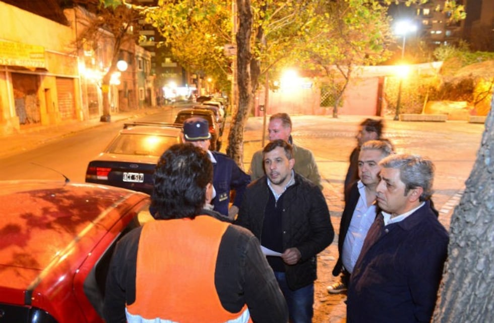 Naranjas, enojados con el nuevo estacionamiento