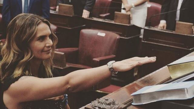 Amalia Granata juró el jueves como diputada provincial y la foto generó polémica (Instagram)