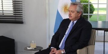 El presidente Alberto Fernández, durante un reportaje para el programa \