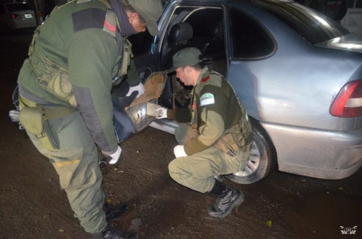 Detienen a dos hombres e incautan más de 39 kilos de marihuana