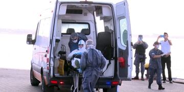 Más de 80 casos de coronavirus en un crucero australiano anclado en Uruguay\u002E (AFP)