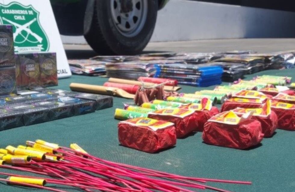 Se le mojó la pólvora: contrabandeaba fuegos artificiales a Chile