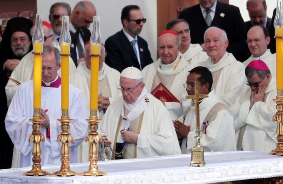 El Papa defendió al obispo chileno acusado de encubrir abusos