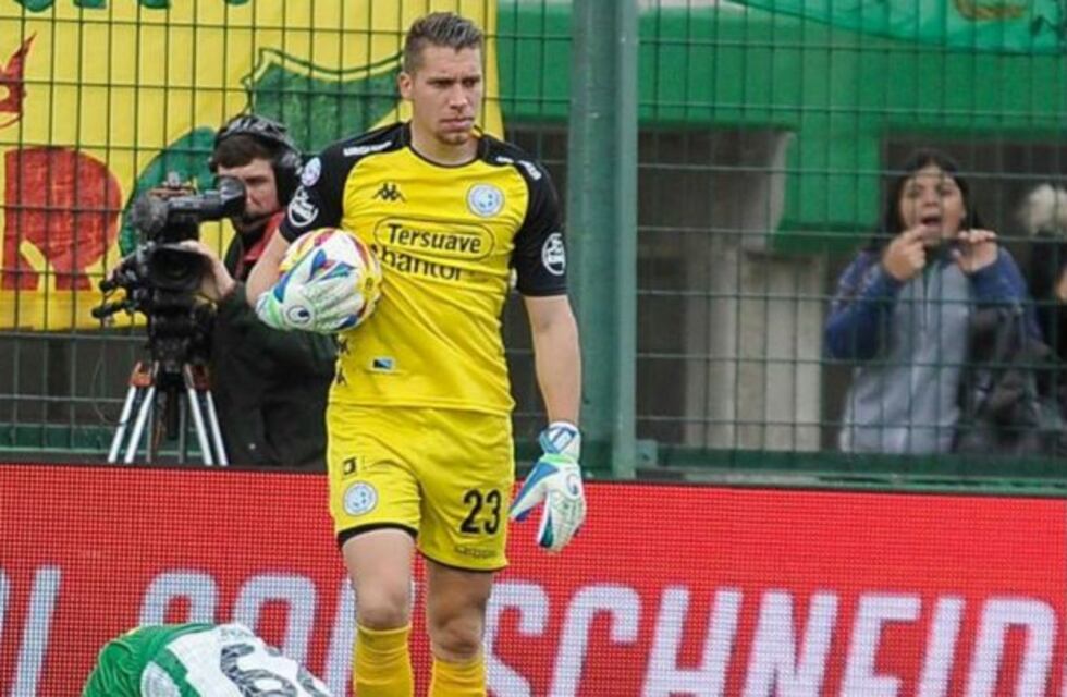 Después del error, las impresionantes atajadas de César Rigamonti