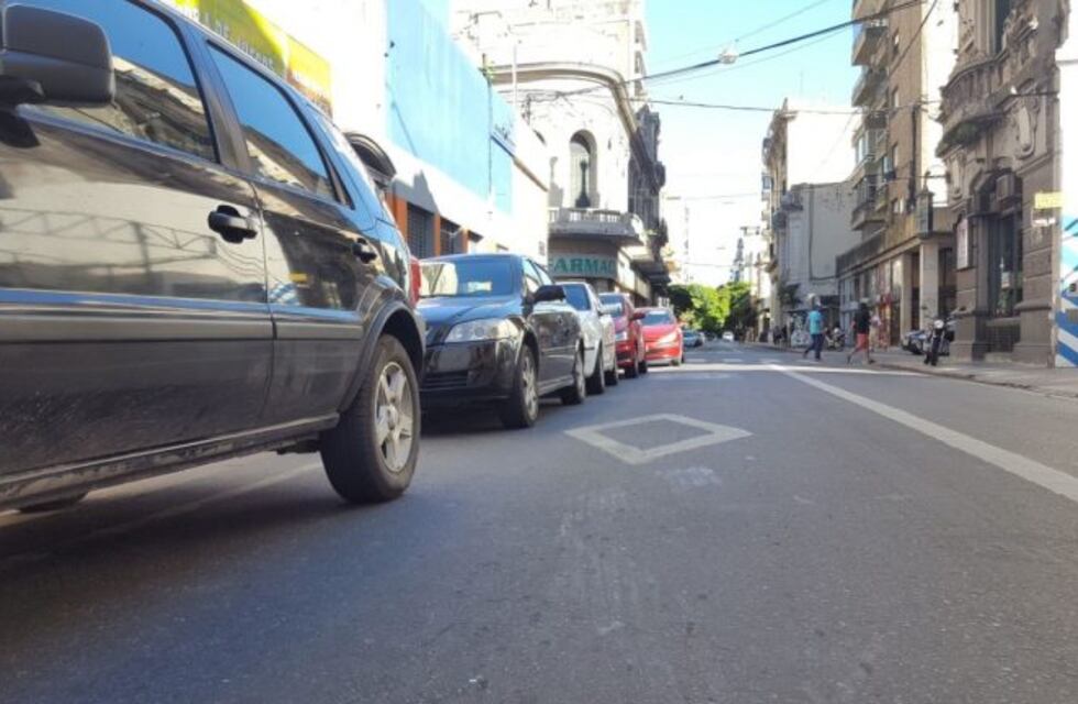 Sin inspectores ni estacionamiento medido, el centro luce una postal diferente