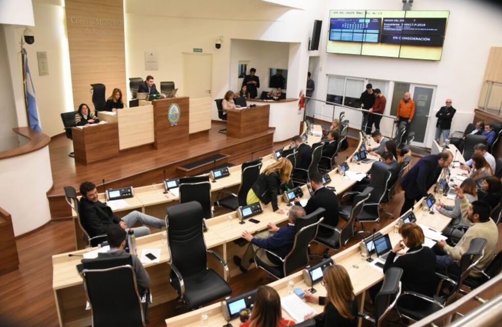 A las piñas: dos concejales se desafiaron a una pelea de boxeo