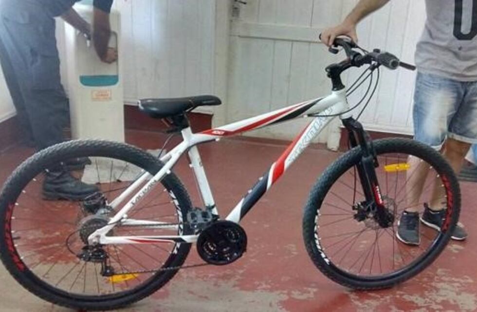 Les robaron la bici, vieron que la vendían por Facebook y simularon una compra para recuperarla