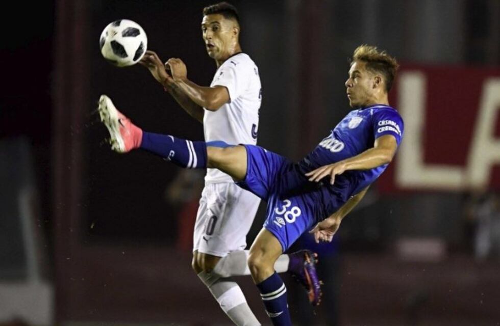 Independiente perdió 2-0 con Atlético Tucumán y se alejó de la punta