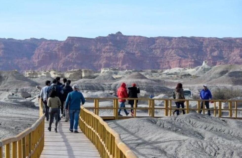 Suspendieron el turismo interno y las actividades deportivas