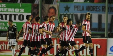 Estudiantes venció 2-0 a Banfield (Foto: Ole)