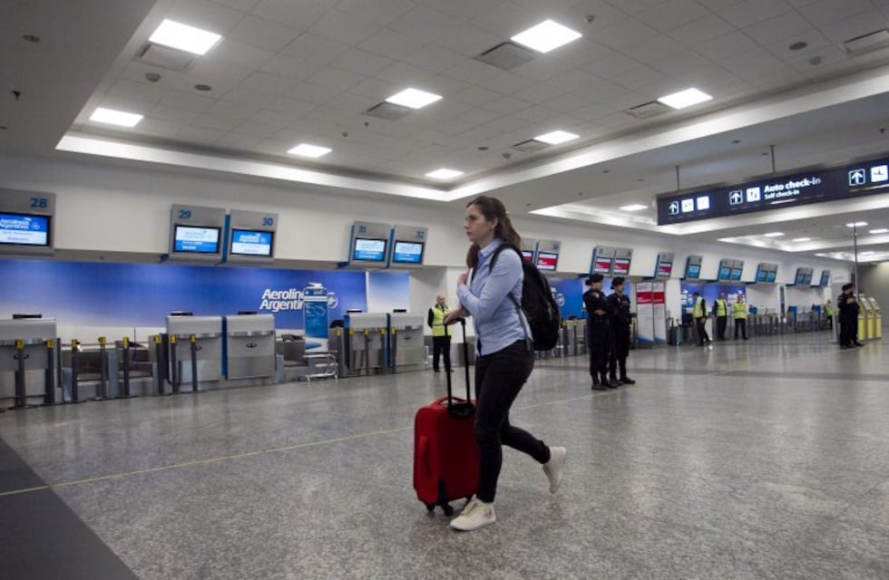 Demoras en los vuelos de Aerolíneas Argentinas por una asamblea