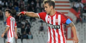 Gastón Gil Romero, volante ex Estudiantes y Patronato\u002E Era primera opción para el puesto y Lucas Bernardi ya lo tiene\u002E