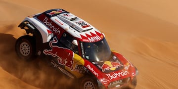 Rallying - Dakar Rally - Stage 7 - Riyadh to Wadi Al Dawasir - Riyadh, Saudi Arabia - January 12, 2020  Bahrain JCW X-Raid Team's Carlos Sainz and Lucas Cruz during stage 7  REUTERS/Hamad I Mohammed